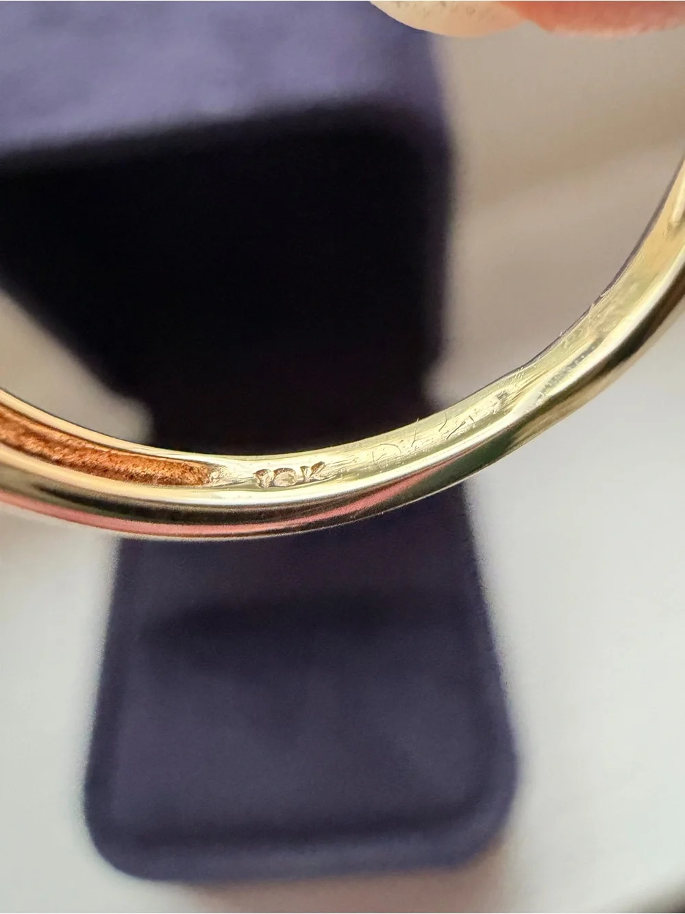 N/A elegant gold